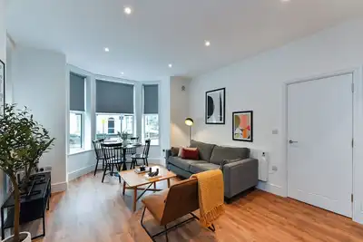 Image de Stylish Flat with En-Suites Near Nature & Amenities
