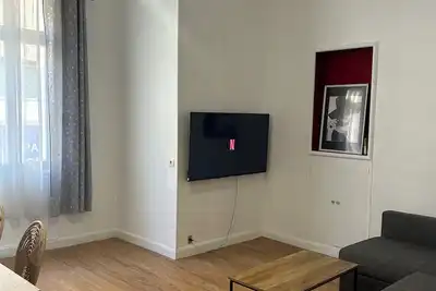 Image de Appartement de caractère proche stade vélodrome, idéal entre amies ou familles