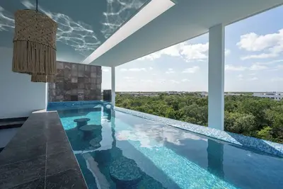 Image de Private Pool Oasis | Roof Terrace, Gym, Near Shops