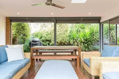 Image de Blairgowrie Beach | Style, Comfort & Location