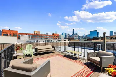 Image de 1 Garage Parking/Skyline Rooftop/PingPong/Balcony