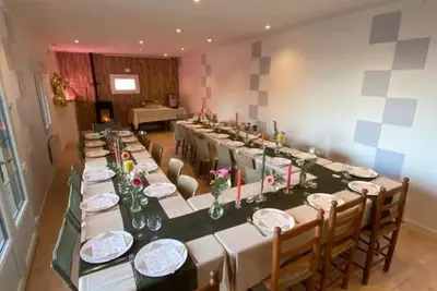 Image de La Marquise · 15 couchages · Spa · Parc de loisirs attenant · Proche mer