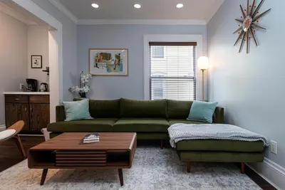 Image de Fully Stocked Kitchen, Ac, Wi-Fi, W/D, Near Baseball and Walk to Downtown