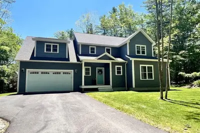 Image de Maple Street Getaway - New Construction!