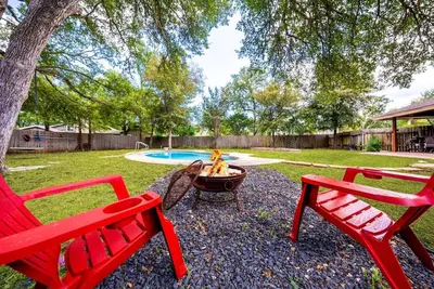 Image de New Atx! 5br~Private Pool~Patio
