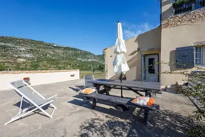 Image de Le Viguier - Maison avec terrasse, vue montagne
