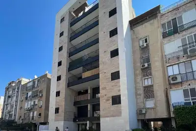 Image de Spacious 4-bedroom apartment with Ac, WiFi in charming Bat Yam