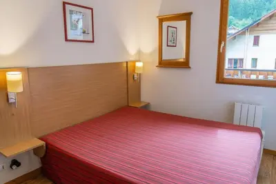 Image de 200m du centre station, piscine, balcon, télévision, casier à ski, 34m², Les Orres