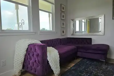 Image de Pet friendly Peaceful Country Bbq Clean Freaks! State Park Antiques Lavender