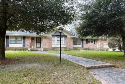 Image de Short Term Furnished 3 bed/2. 5 bath Home Near Hospitals