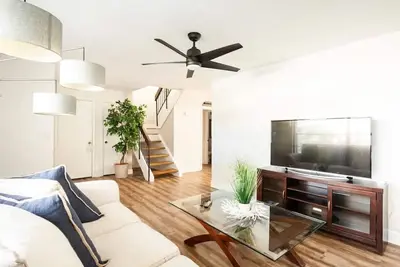 Image de Lake Townhome w/ Pool near Usf, Busch Gardens, Moffitt and Tampa