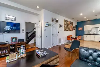 Image de A modern and stylish house in the heart of Capitol Hill!