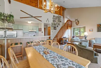 Image de Ski on Ski Off Obertal E Building