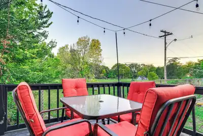 Image de 3 Mi to Ford Field: Detroit Home w/ Decks!