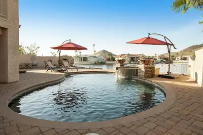 Image de Spectacular Lake House Retreat