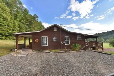 Image de Firefly Retreat~3-bedroom cabin in fabulous Murphy with Ac, WiFi.