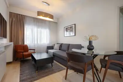 Image de Phaedrus Living: Mini Art House Michelangelo