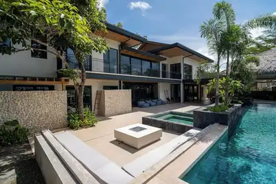 Image de Most Impressive Luxury home in Hacienda Pinilla, full time cook, golf course front