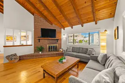 30+ Night Stay! Great Location, Walk2Sand, Patio View