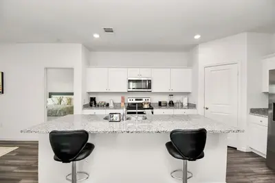 Image de Exquisite 4-Bedroom Home in Katy with pool access