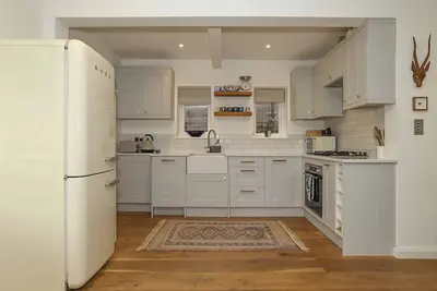 Stunning, stylish flat near Richmond Bridge | Pass the Keys