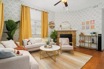 Image de Charming 3-bedroom house with Pool, Backyard Lounge, Game room in welcoming Katy