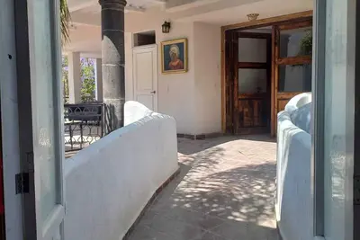 Image de De arquitectura estilo colonial y vista extraordinaria a la naturaleza
