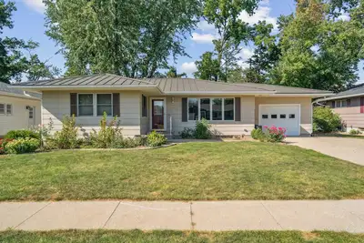 Charming 4-bedroom house with High Speed WiFi in Marion