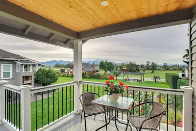 Image de Idyllic Enumclaw Studio w/ Mount Rainier Views