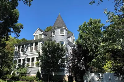 Image de Charming Queen Anne Victorian in Excellent Location, 3 bedrms, office, Wifi&More