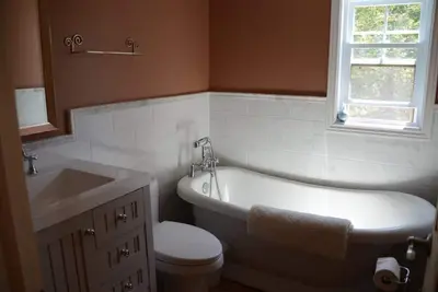 Image de Beach house on Square Bay