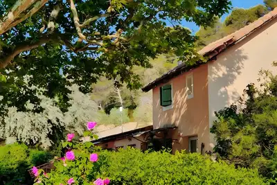 Image de 'La Source' avec vue sur les montagnes, piscine partagée et Wi-Fi