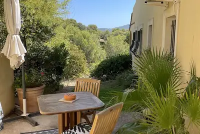 Image de 'Loft 45m2 Piscine' avec vue montagne, Wi-Fi et climatisation