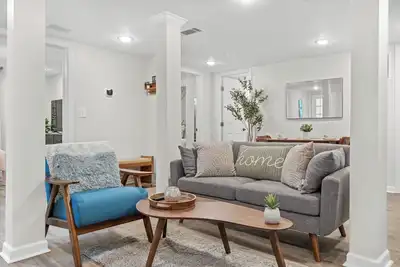 Image de Cozy Oasis in Atlanta's Forest!