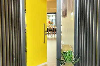 Image de 5 minutes to the lake front! Brand new, modern, spacious 3 bedroom home. 🏡