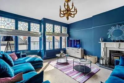 Image de Eagles Nest is a beautifully furnished second-floor duplex apartment located in the heart of Dartmou