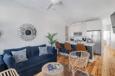 Image de Urban Nomad | Modern Dt Charleston House + Parking