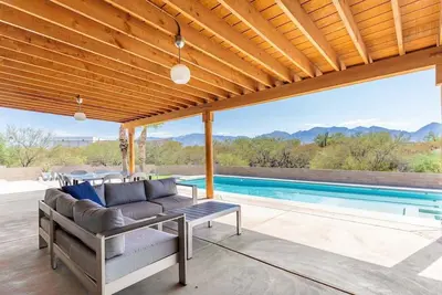 Image de Mountain-View 4br Family Home, Pool & Outdoor Fun