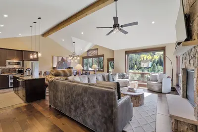 Charming Mountain Getaway in Keystone, Co