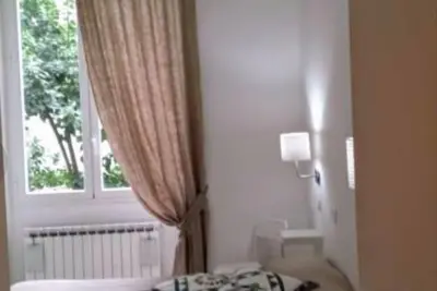 Image de Bicycle and sea front, very central apartment in elegant building