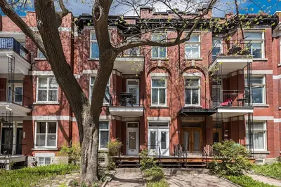 Image de Outremont Mile-End heritage condo: 1100 sq ft, stunning views, quiet street