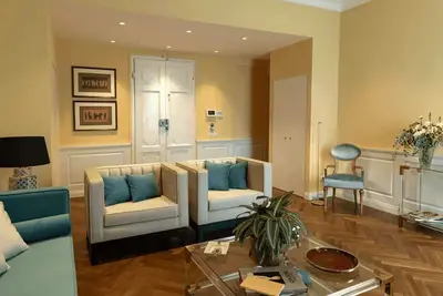 Image de Appartement à Florence avec 5 chambres à coucher, 10 couchages