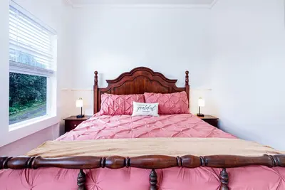 Image de Your Perfect Hilo Homebase - Sleeps 9 with Ac