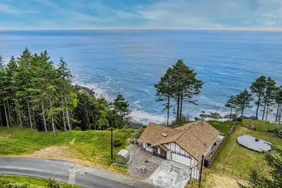 Image de Ocean's Overlook- Panoramic Ocean Views, Cozy and Comfortable