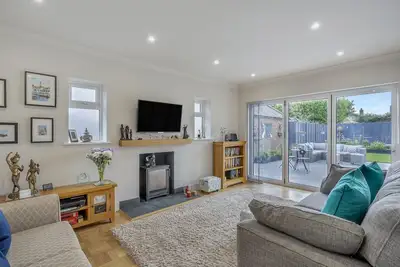 Image de 3 chambres à coucher à Bournemouth