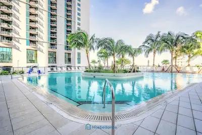 Image de New Luxury Condo in Downtown