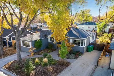 Image de Cozy Reno Midtown Retreat • Fire Pit & Parking