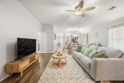 Image de Charming family and remote worker friendly house in fabulous Katy with WiFi, Ac