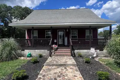 Image de Cozy 1 Br + Loft + 1 Bath. Conveniently located between Clt & Columbia. Secluded