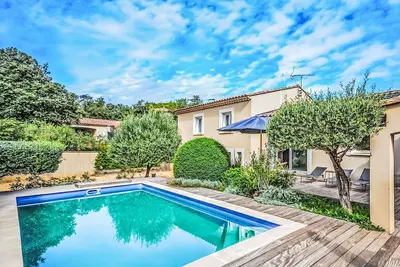 Image de Maison de vacances privée avec piscine privée, climatisation, Wifi, Tv, patio, animaux admis